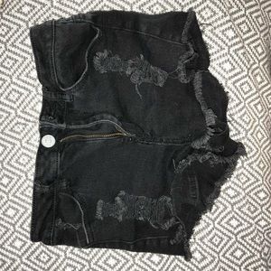 RSQ all black ripped shorts!